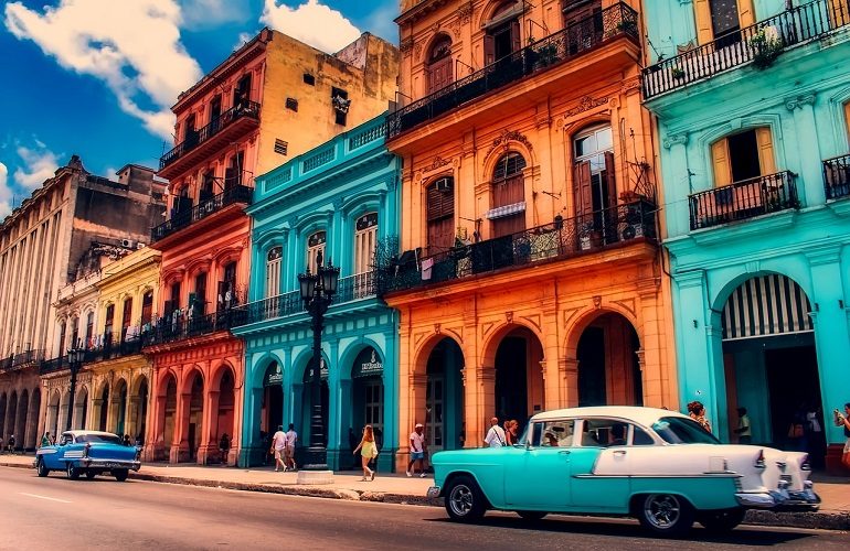 Куба вече разполага с Биткойн портфейл за електронна търговия