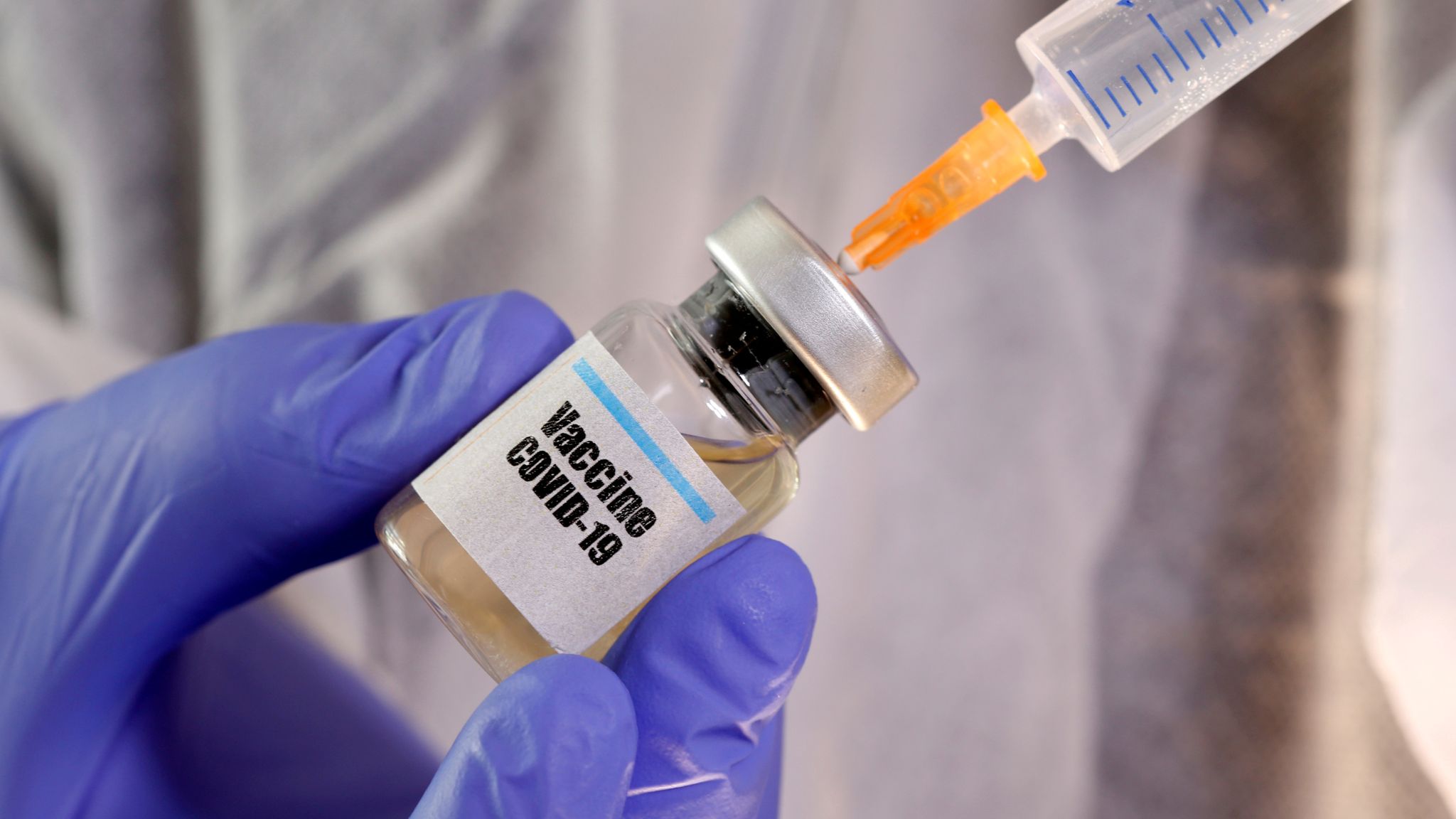 Сингапур ще използват блокчейн за борба с фалшивите ваксини за коронавирус