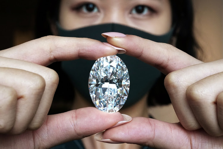Sotheby’s ще приема крипто за аукцион на 100-каратов диамант