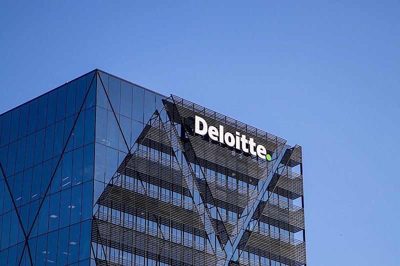 Финансовите институции трябва да приемат криптовалутите – Deloitte