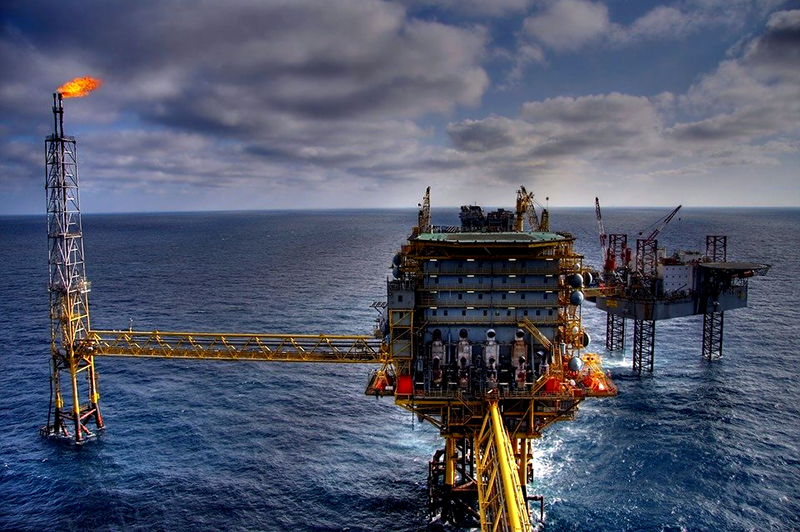 Усилията на ОПЕК+ и Саудитска Арабия за стабилизиране на петролния