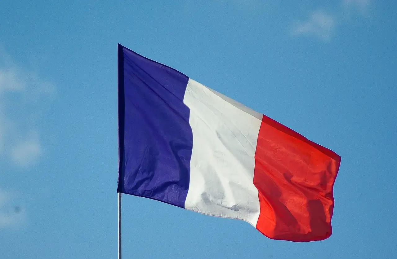 През април френският президент Еманюел Макрон се сблъска с отзвук