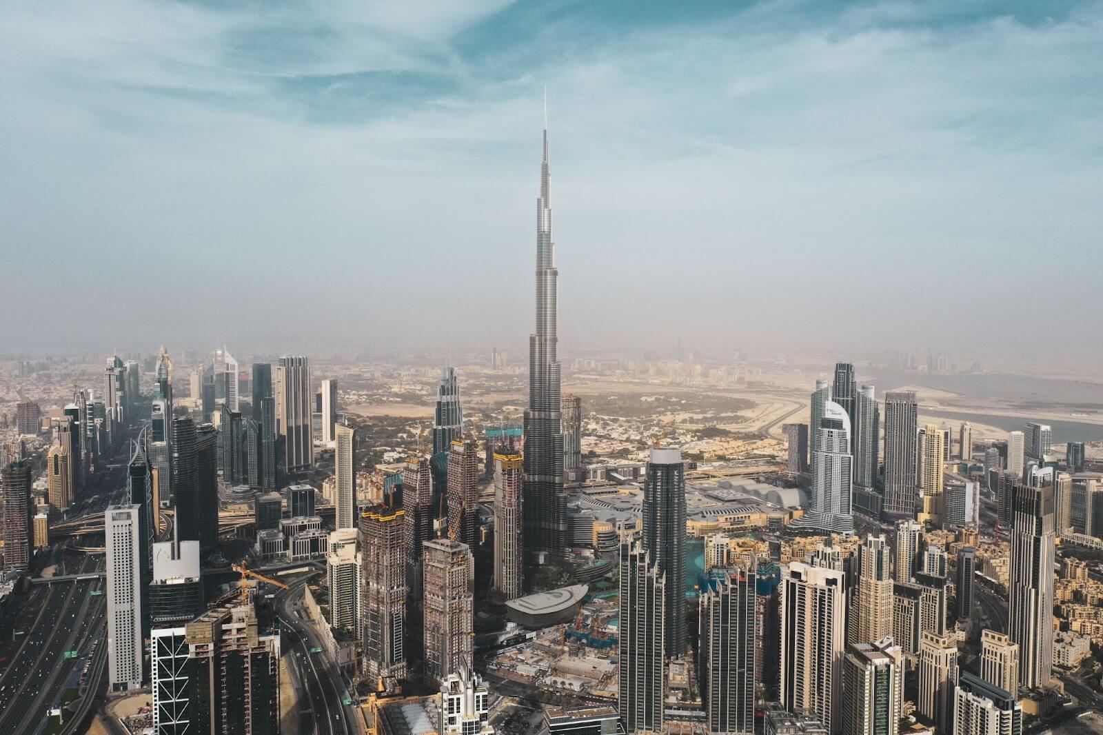 Дубай изглежда готов да посрещне с отворени обятия новите AI криптовалути