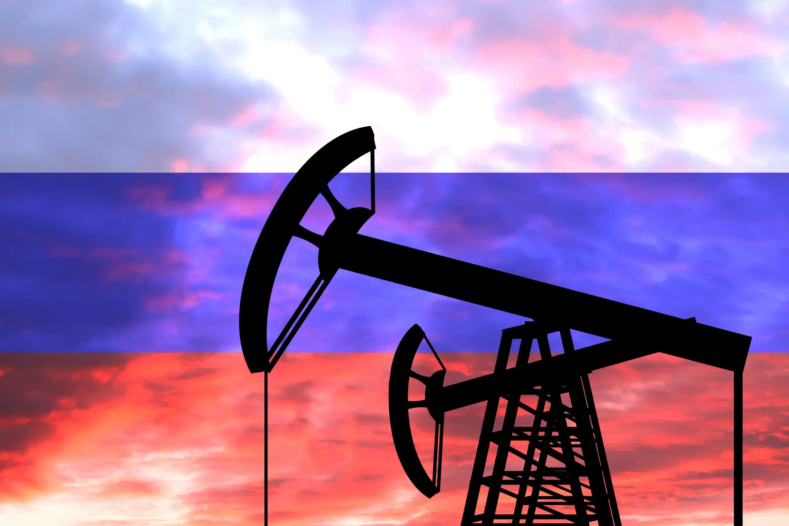 Тъй като глобалните санкции променят търговията със суров петрол рафинериите