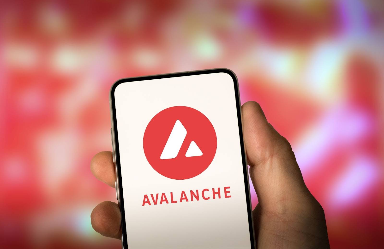 Защо Inscriptions се насочват към блокчейни като Avalanche (AVAX) и Ethereum (ETH)? Everlodge (ELDG) става топ алткойн