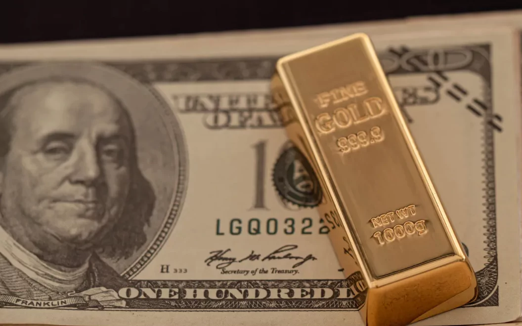 Златото продължава да върви нагоре след срещата на FOMC