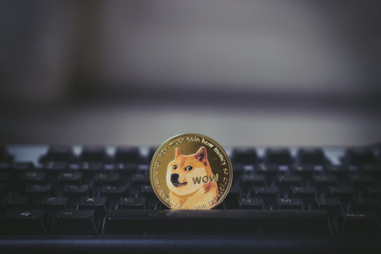 Най-добрите криптовалути за покупка сега: 5 meme coin-а с потенциал за 5x–100x печалба до 2025 г.